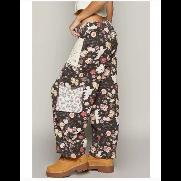 NEW POL Floral Patchwork Pants Joggers - Black and Cream - Picture 2 of 5